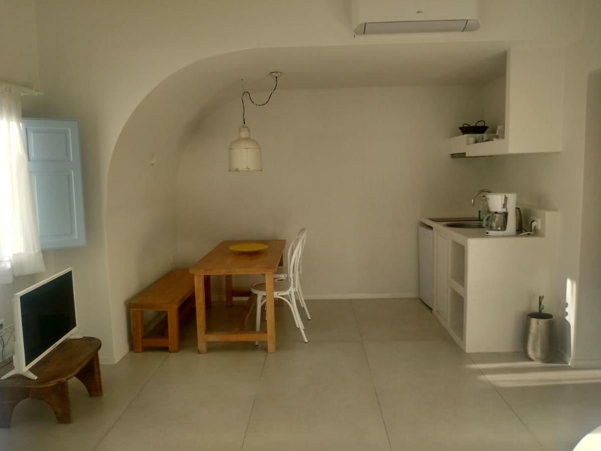 Sol-Mate Suites เอีย ภายนอก รูปภาพ